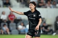 日本代表MF南野拓実が「完璧な崩し」からの右足ダイレクトボレー! 決定機逸に「最低限枠を捉えないといけない」と悔しがるの画像