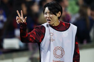 ｢綺麗な字｣バイエルン・熊谷紗希の達筆な｢書き初め｣が話題！女子ワールドカップを控えるなでしこジャパンの主将が｢感謝｣の気持ちで今年も邁進の画像