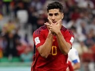 「彼らのこういうところが大好き」サッカー日本代表、ドイツとの試合後「ロッカールーム」の美しさに世界中から称賛浴びる! テーブルの上に置かれた「11羽の折り鶴」も話題にの画像