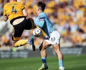 マンチェスター・シティのイングランド代表MFに「危険タックル一発退場」のウルブスDFが謝罪!!｢試合後の手打ち場面｣とは?【動画】の画像