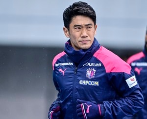 香川真司が語る、「周りからは『香川が何をするのか』という目で見られる」のプレッシャー。それでもゴールを狙うための、奥埜＆原川らと探る最適解【香川真司の現在地(2)】の画像