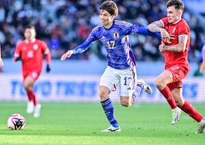 「いつの間にかゴール前にいるのおもろい」田中碧が決めた日本代表先制ゴールの「抜群過ぎるポジショニング」にファン驚愕！「FWなんかくらいゴール前いるよね」の声の画像