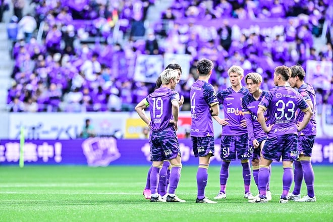 「早すぎwwwww」J1広島のサッカー専用新スタジアムが早くも大台突破！「はやい！　すごい！」「平均25000越えだもんねー！」などの声の画像