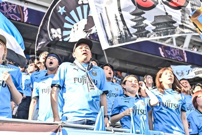 【サポーターアルバム】敵地で勝利を掴んだ川崎フロンターレのサポーター写真75枚！ 圧巻の応援で勝ち越し導く「サンフレッチェ広島ー川崎フロンターレ」の画像029