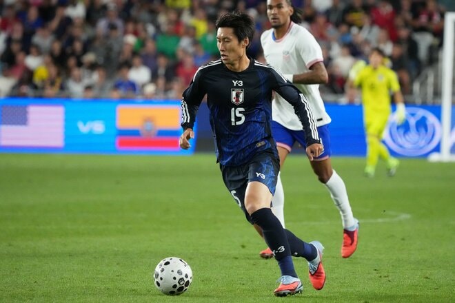 GK大迫敬介が神セーブ！鈴木唯人の絶妙クロスに伊東純也がスライディング弾！三笘薫ら3枚同時投入も無得点…森保監督が｢4バック｣の手ごたえを語ったアメリカ戦【日本代表vsアメリカ代表】激闘PHOTOギャラリーの画像027