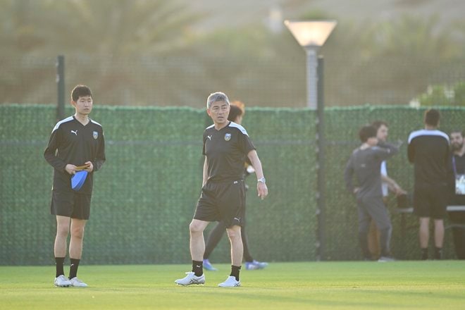 【川崎フロンターレアルバム】ACLEを戦い抜いた「コーチングスタッフ＆クラブスタッフのサウジアラビア2週間の写真」合計99枚！ アジア2位を支えた2週間のピッチ内外の姿の画像031