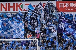 「女神様ーーー！」横浜FCの“アイドル”スタジアムMC三田萌日香の徳島遠征ユニショットに反響！「女神POWER凄すぎます」「まさに、勝利の女神！」の声の画像