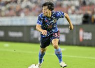 サッカー日本代表・南野拓実が古巣戦で「ゴール演出」! 好タイミングの飛び出しと「絶妙トラップ」からロシア代表MFの得点をお膳立て【動画】の画像