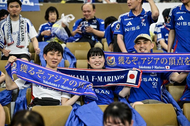 【サポーターアルバム】「横浜F・マリノス―アル・ナスル」サウジアラビア・ジェッダに約700人駆け付け、チームに声援送る！ 現地撮影66枚のサポーターPhotoの画像019