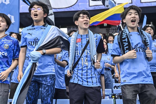 【サポーターアルバム(2)】G大阪戦の執念の同点弾導いた川崎フロンターレのサポーター写真94枚！ Gゾーンからメインスタンドまで撮影「川崎フロンターレーガンバ大阪(2)」の画像073