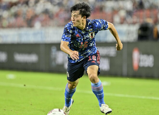 サッカー日本代表・相馬勇紀、日韓戦での大活躍で左サイドのポジション争い激化へ!! 南野拓実、三笘薫の「牙城を脅かす」」存在になれるか!? E-1選手権での「3ゴール2アシスト」の活躍で増える森保一監督の「戦術プラン」【動画】の画像