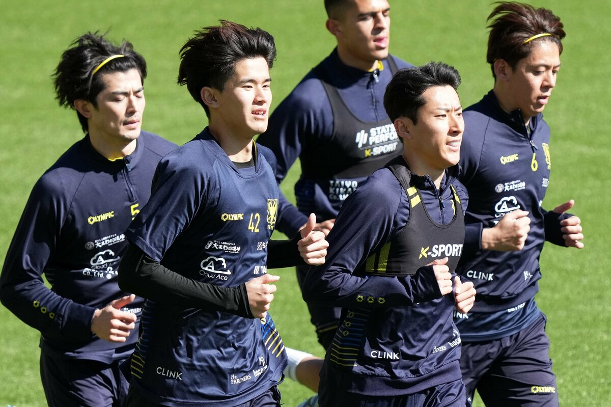 三笘みたい｣｢昔の香川｣J2長崎から欧州へ！25歳の雑草MFが名門相手に