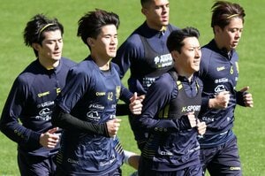 ｢三笘みたい｣｢昔の香川｣J2長崎から欧州へ！25歳の雑草MFが名門相手に空中ドリブル突破！魔法のタッチに｢ジョーカーで代表選出こい！｣の画像