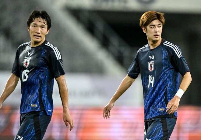 【E―1香港戦で代表デビューした森保ジャパンの国内組10人。彼らの評価は?(3)】「ボールを持った時に違いを作れる」と稲垣から絶賛された大関。不安定さを垣間見せたピサノ。試合で見せた現在地の画像