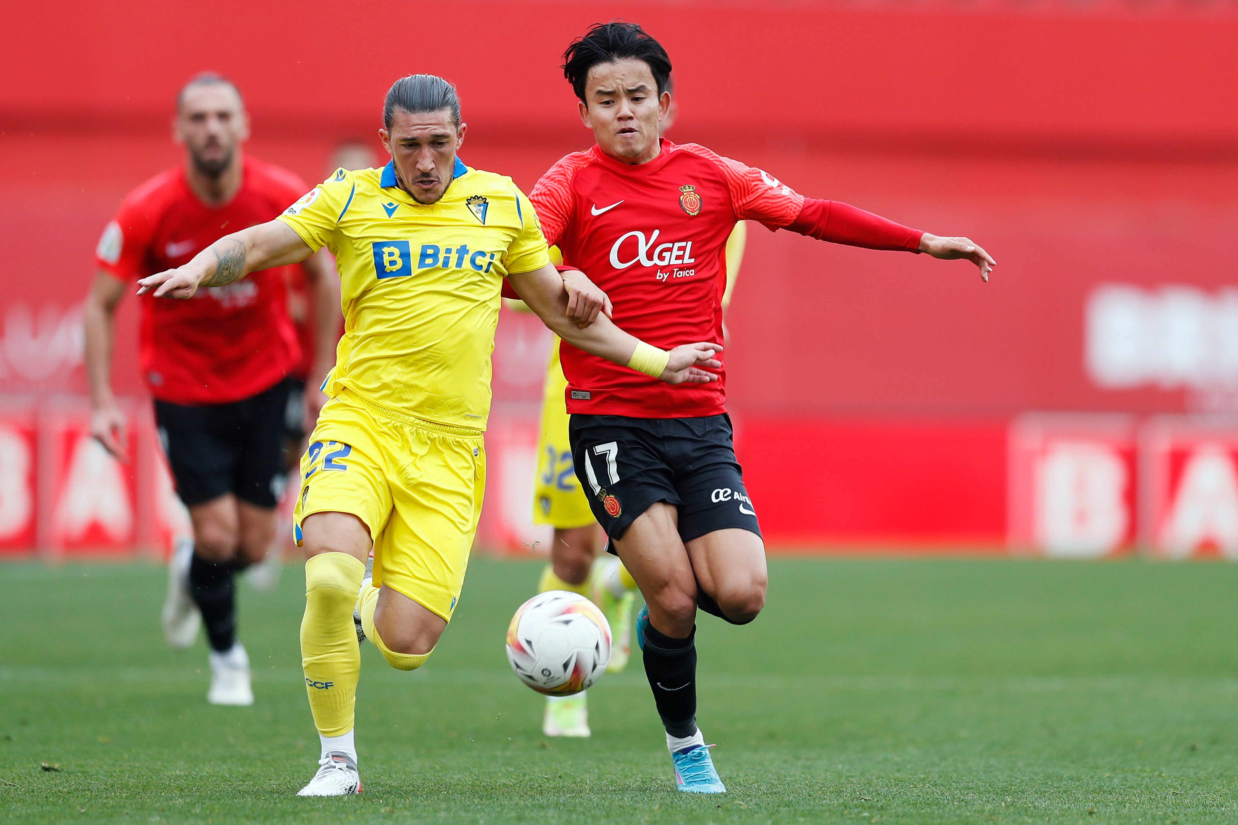 ラ リーガ分析 サッカー日本代表 マジョルカ久保建英 今シーズンベスト の活躍 1 マジョルカ対カディス戦 衝撃的な 膝蹴りアクシデント からの 意外な決着 サッカー批評web