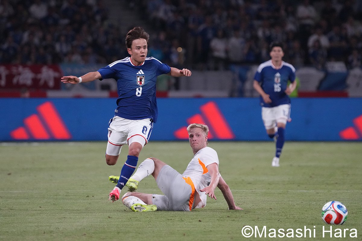 久保建英｢前半8分のプレー｣で証明した別格の力、日本の｢決勝ゴール｣が