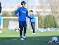 「加入してすぐ写真の最前線を掴み取るイケメン」サッカー日本代表・谷口彰悟がカタール・クラシコへのあおりポスターに抜擢起用！ 名門との対戦に向けてうかがえる高い期待の画像