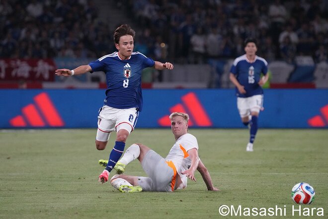 久保建英｢前半8分のプレー｣で証明した別格の力、日本の｢決勝ゴール｣が示した新ルールの危険性【アイスランドに勝利！日本代表｢北中米W杯へ！｣の大激論】(4)の画像