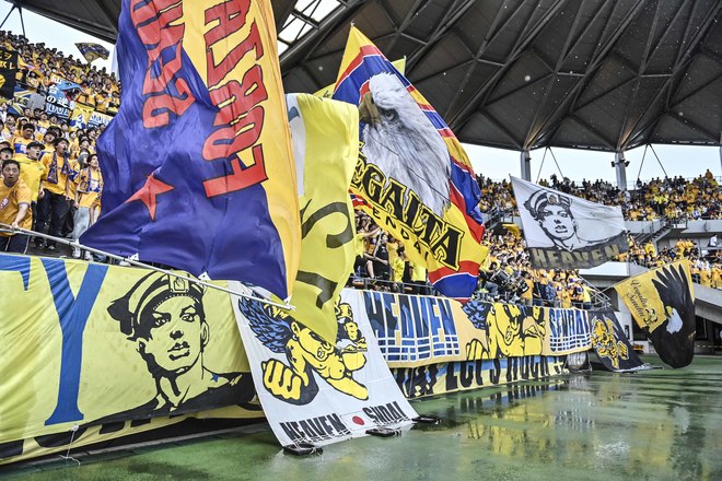 【仙台サポーターアルバム(2)】雨の試合に2000人！ 現地撮影した「ベガルタ仙台のサポーター写真99枚」！「ジェフユナイテッド千葉ーベガルタ仙台」の画像078