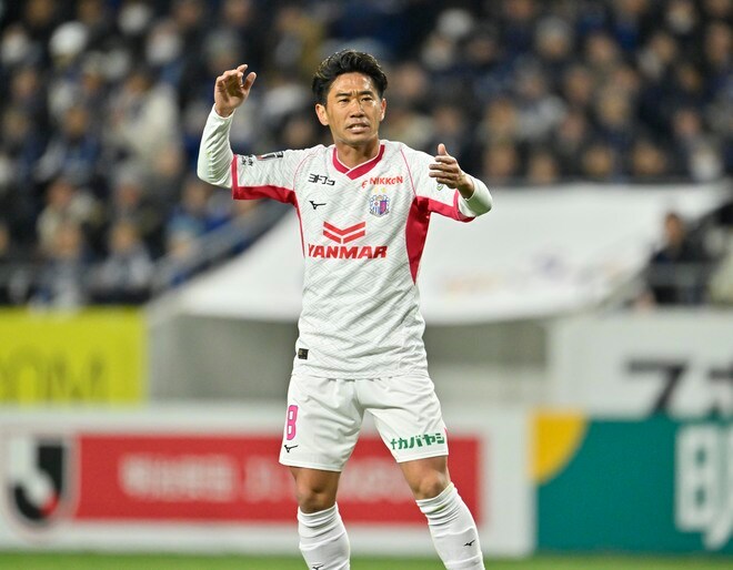 【G大阪相手に圧巻ゴール。中島元彦が秘めるC大阪への責任、仙台への感謝(1)】「お父さん・お母さんのように接してくれた」と語る仙台サポーターへの恩返しと、繰り返した「悔しい」の言葉の画像055