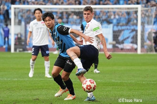 川崎フロンターレ天皇杯優勝！GKチョン・ソンリョンの読みがPSOを制した【川崎フロンターレvs柏レイソル】原悦生PHOTOギャラリー「サッカー遠近」の画像005