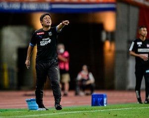 【川崎、新潟戦勝利の裏側(2)】鬼木監督が選手に訴えたタイトルへのどん欲さ。「たまたま取るのではなくて、意識をして、しっかりとどん欲に取りに行くっていう姿勢を見せよう」の画像