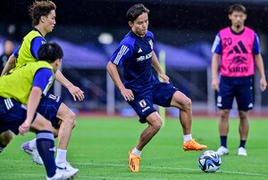 「目の前で見てたけどまじで凄かった」三笘薫、久保建英、伊東純也が日本代表合宿で見せた「3人の連携ゴール」にファン期待！「実戦で1番見たい絡み！」の声の画像