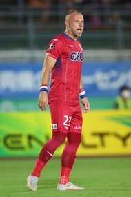 【J2第38節プレビュー「決戦の日曜日」】「J1昇格間近」首位・アルビレックス新潟、「右膝靭帯損傷」で離脱の高木善朗のためにも…奮起が期待される「2列目のタレント」たち!「負けられない」2位・横浜FCはリーグ断トツ「21得点」、“入魂FW”小川航基が牽引!!【戸塚啓のJ2のミカタ】(2)の画像