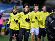 「誇大広告じゃないんかい!!笑」J1広島のダミー見本が本物に! 18倍になった柏餅に「でっっか!!」「たまに来る大ふざけ企画好き」と歓喜の声の画像