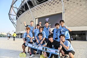 【サポーターアルバム(2)】「川崎フロンターレ―アルサッド」プリンススタジアム前で川崎サポーターが決起の姿見せた！ 準々決勝のために大挙した川崎サポーターの現地撮影写真84枚の画像