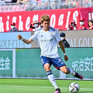 「ヴィッセル神戸」イニエスタ高評価の扇原貴宏・「ガンバ大阪」カタノサッカーで再起図る齊藤未月・「横浜F・マリノス」内田篤人氏が絶賛の藤田譲瑠チマ・「京都サンガF.C.」フィジカルで違いを生みだす山﨑凌吾!【2022シーズン「J1注目選手10人」とフォーメーション】(3)【図表】の画像