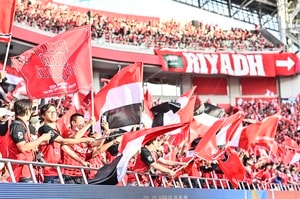 「超朗報!!」「エース残留」浦和レッズの勝利の女神が「契約更新報告ショット」公開でファン歓喜！「全浦和サポが歓喜しています」「この契約更新はデカい」の声の画像