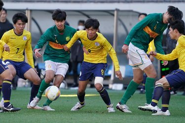 画像 写真 Photoギャラリー ピッチの焦点 第100回全国高校サッカー選手権準々決勝 関東第一 東京ｂ ｖｓ静岡学園 静岡 ２０２２年１月４日キックオフ 渡辺浩樹撮影 Jリーグ 国内 サッカー批評photoギャラリー ピッチの焦点 サッカー批評web