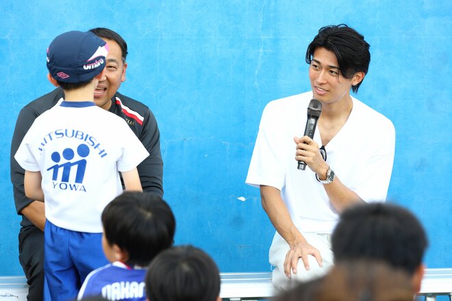 ｢イケメン過ぎる…｣中村敬斗が明かした｢人生で一番うれしかったゴール｣と｢誓ったリベンジ」。後輩たちに語った日本代表の現実と移籍先【密着ルポ後編】の画像009