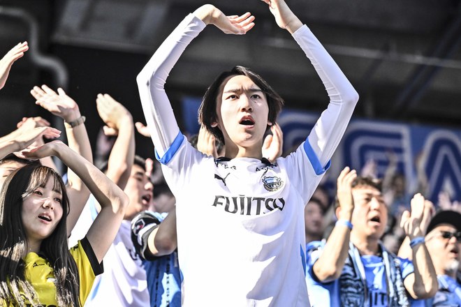 【サポーターアルバム】800km離れた広島に駆けつけ勝利をもたらした川崎フロンターレのサポーター写真71枚！「サンフレッチェ広島ー川崎フロンターレ」の画像008