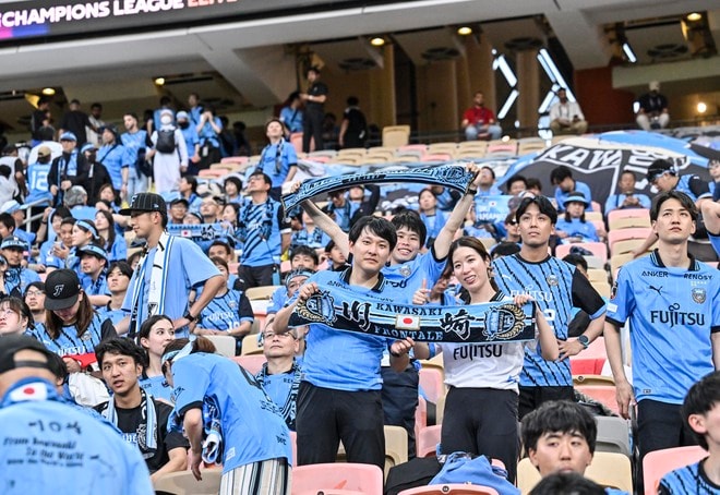 【サポーターアルバム】ACLE決勝に駆け付けた川崎サポーターは衝撃の700人！ 現地で声援を送ったサポーター写真81枚「アル・アハリー川崎フロンターレ(3)」の画像061