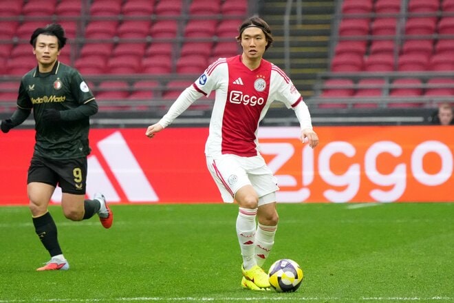 オランダ伝統の一戦『デ・クラシケル』に３人の日本人選手！｢板倉滉vs上田綺世&渡辺剛」が激しくぶつかり合った白熱の現地スタジアムに潜入【アヤックスvsフェイエノールト】PHOTOギャラリーの画像003