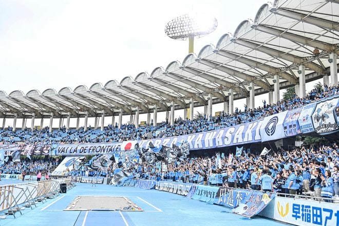 【サポーターアルバム(2)】G大阪戦の執念の同点弾導いた川崎フロンターレのサポーター写真94枚！ Gゾーンからメインスタンドまで撮影「川崎フロンターレーガンバ大阪(2)」の画像043