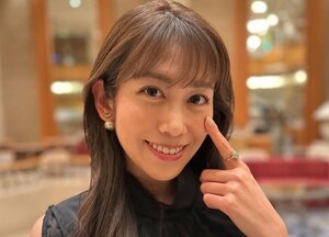 ｢仕上がってるなぁ｣“NHKの峰不二子”サウジアラビア戦をプラベ観戦！ユニフォーム＆メガネ姿に｢美人すぎます｣の声の画像