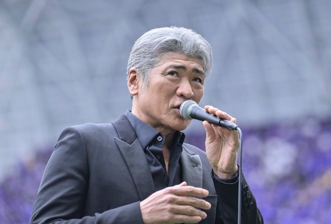 「浦和サポーターも吉川晃司にはざわついたな」広島と浦和の試合に突如現れた吉川晃司にスタジアム騒然！「突然の吉川晃司に動揺した」「さすがにスタジアムがどよめいた」の声の画像003