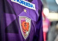 「こういうのでいいんだよグランプリ優勝」J2山口の「夜明け」象徴の新ユニフォームに反応様々！「アウェイかわいいじゃんすか」「キーパーユニ、ジオン軍やん」などの声の画像