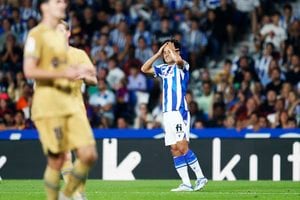 3万回再生！ サッカー日本代表・久保建英の「バルセロナ戦、決定機動画」に「まじで惜しい」の声が続出！ 相手GKテア・シュテーゲンの弾いたボールに詰めた「左足ボレーシュート」！の画像