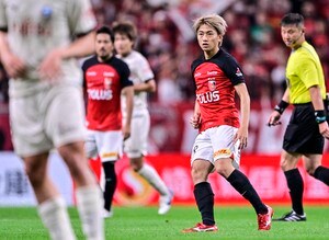 浦和MF小泉佳穂が語るオウンゴールへの感情。「ネガティブな感情は誰も持っていない、むしろポジティブな感情でプレーしていた」…川崎は退場者出すも「11人でも点を取りたかった」の画像