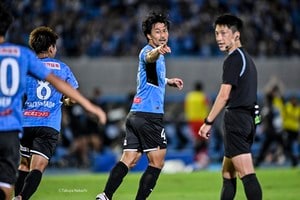 【川崎フロンターレ】4得点大勝で、優勝争い“一騎打ち”に！ 前半30分までの展開をはねのけた、川崎らしさ全開の左サイド攻撃！の画像