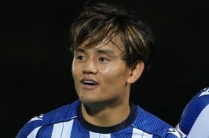 ｢TAKE惜しすぎる｣先発復帰の久保建英がジャンピング左足ハーフボレー！｢難しいボールをミート｣のゴラッソ未遂に｢GKスーパーセーブすぎない？｣の画像