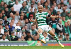 「ストライカーの動き出し」でサッカー日本代表・前田大然がついにセルティックで｢今季初ゴール｣!! 日本人唯一の出場でカップ戦ベスト8進出に貢献! 超反応で決めたゴール【動画】の画像