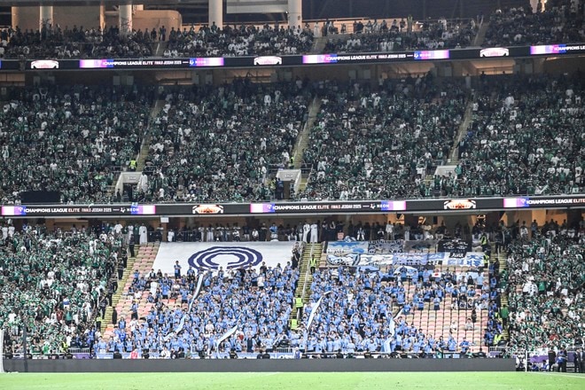 【サポーターアルバム】ACLE決勝に駆け付けた川崎サポーターは衝撃の700人！ 現地で声援を送ったサポーター写真81枚「アル・アハリー川崎フロンターレ(3)」の画像073