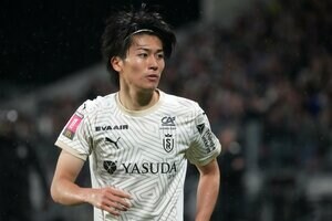 ｢珍しくブチギレ｣サッカー日本代表・中村敬斗｢封じられた｣勝利の方程式と伊東純也級｢最高クロス｣の供給者、最強パリSG戦で起こす｢3試合連続｣の奇跡【メスvsスタッド・ランス】中村敬斗PHOTOギャラリー15連写の画像