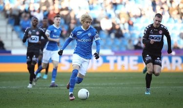 サッカー日本代表 伊東純也が 圧巻のアシスト 全2得点に絡む大活躍でヘンクの勝利に貢献 ポール オヌアチュとのホットライン炸裂のアシスト王 目前 今季12アシスト目 とは 動画 サッカー批評web