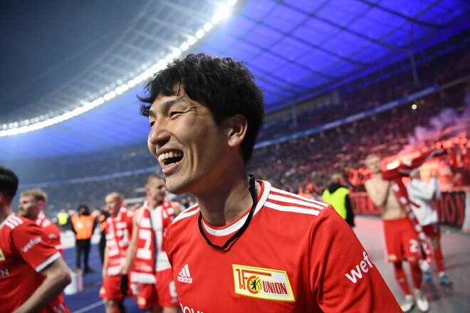 原口元気の「超豪快ダイビングヘッド弾」が凄すぎる!!サッカー日本代表MFがベルリン・ダービーで古巣から「先制ゴール」!!4発大勝に貢献した「今季2得点目」とは?【動画】の画像